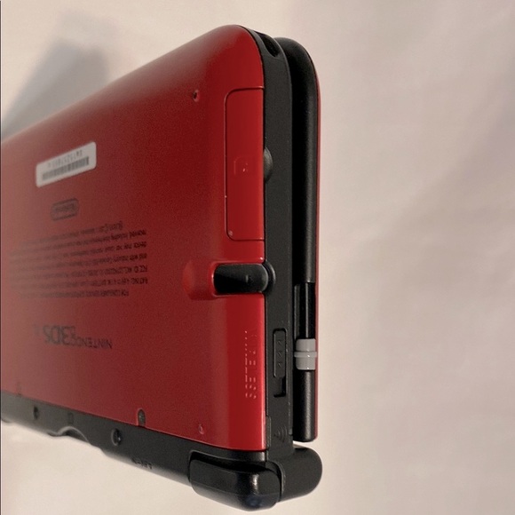 Nintendo 3DS XL, Red, Handheld Gaming Console with Stylus Set - Picture 9 of 13